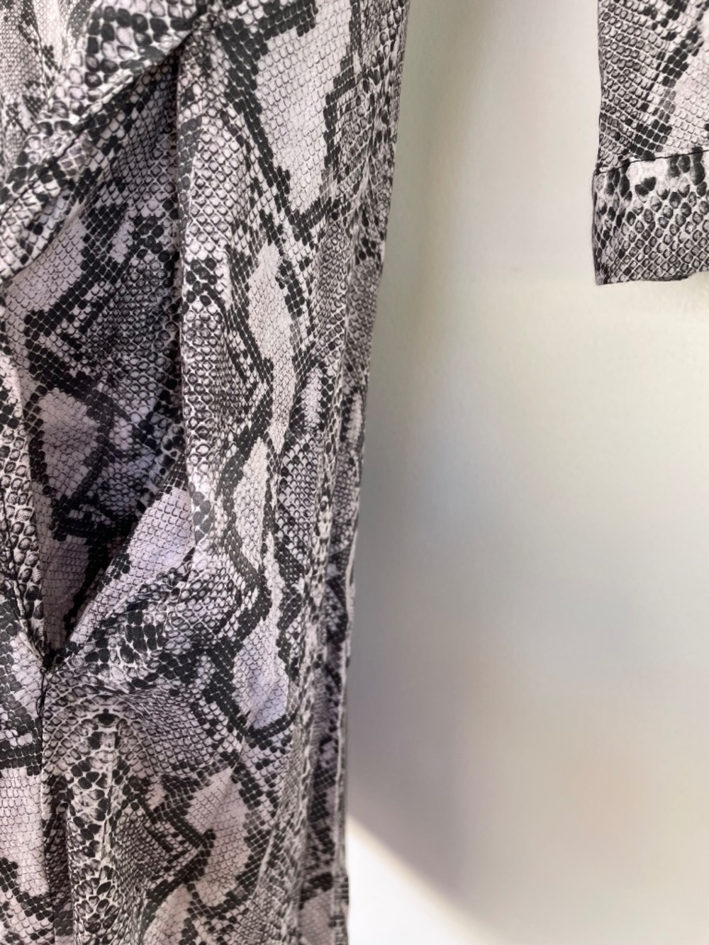 Dress - Picture 5 of 6